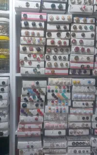 فروش کامل اجناس خرازی  به قیمت زیر فاکتور