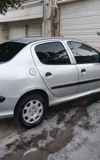 206  V8 صندوق دار آرین
