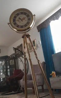 ساعت سه پایه