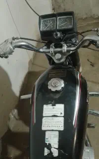 هندا۱۲۵مدل۱۳۸۳