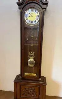 ساعت ایستاده چوبی