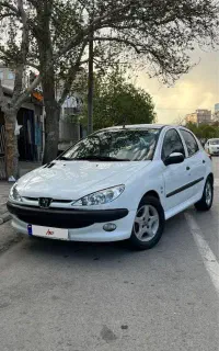 پژو ۲۰۶ تیپ ۶ اتوماتیک مدل ۱۳۹۰