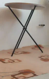 چوب لباسی ومیز خاطره