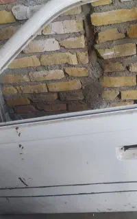 در جلو پژو