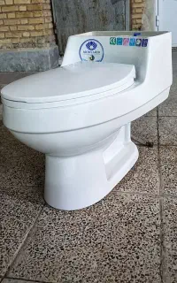 توالت فرنگی در حد نو و کم استفاده