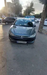 206 تیپ ۲ مدل ۱۳۸۹ عروسک