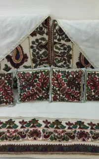 پته کاملا سالم دوعدد کناره شش عدد کوسن