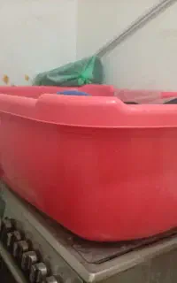 تشت پلاستیکی بزرگ
