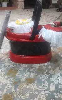 سطل و زمین شوی