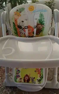 صندلی غذا خوری چرخ دار خارجی