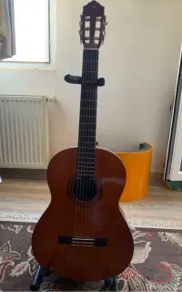 گیتار Yamaha C40 اصل + کیف یاماها