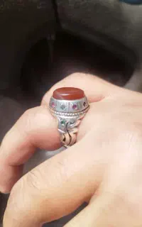 انگشتر نگین یمنی با مخراج کاری یاقوت و زمرد