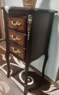 میز تلفن سالم
