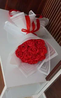 گل رز روبانی