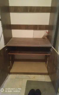 جاکفشی وچوب لباسی