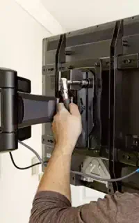 نصاب،+ خدمات تلوزیون و پایه دیواری