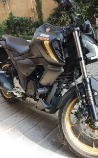 یاماها FZS اف زد اس