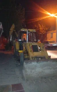 راننده بیل بکهو و خدمات بیل