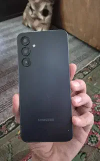 گوشی در حد a16  با حافظه ۲۵۶ رام ۸.   فوری