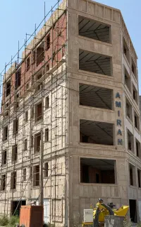۱۸۰ متری مخابرات