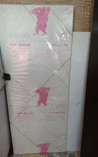 صفحه کابینت سفید رگه طلایی ضد آب سه سانت