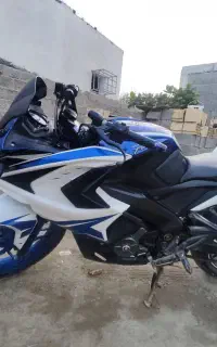 موتور سیکلت RS200 اسپیشیال