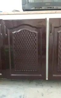 کابینت فلزی .یک چنین متری.سه درب