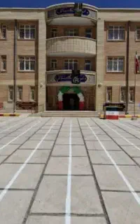 معلم متوسطه اول مدرسه پسرانه