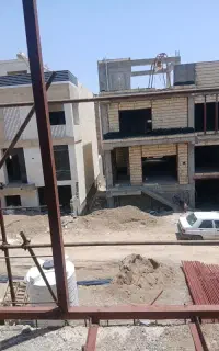 کارگر گچساز و استاد گچکار