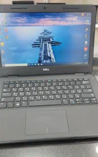 لپتاپ نسل۸هشتم عین نو رم۸ هارد ssd