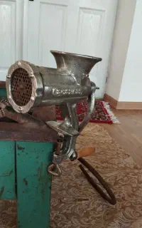 چرخ گوشت قدیمی