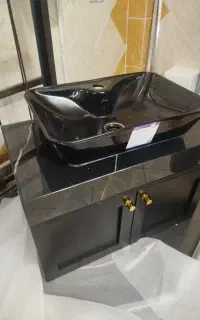 تعدادی روشویی سرامیکی