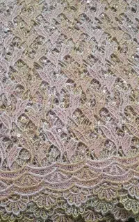 یک قواره پارچه پیراهنی گیپور
