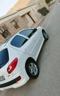 پژو 207اتومات سقف شیشه‌ای ارتقا یافته