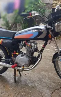 سلام یک دستگاه موتور سیکلت تیز تک بفروش میرسد