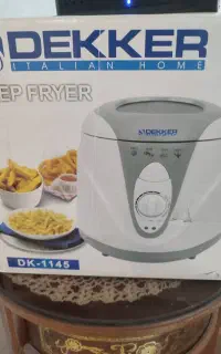 سرخ کن بلک اند دیکر