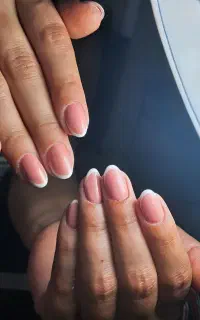 تخفیف کاشت ناخن