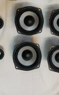 تعدادی بلندگو