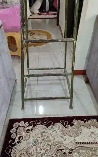 چهارپایه آهنی محکم