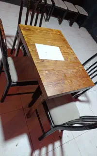 میز و صندلی