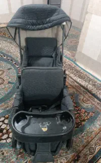 یک عدد کالسکه دو نفره