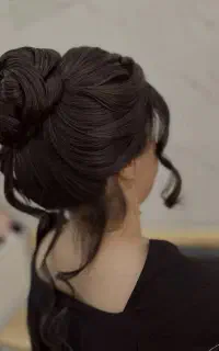 خدمات میکاپ شنیون  با پایه شنیون ۶۹۰جلومو ۳۷۰
