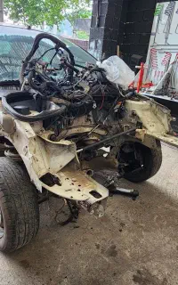 به یک شاگرد صافکار و یک استادکار صافکار