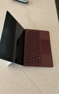 سرفیس Go 128