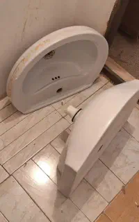 دو عدد روشویی و یک عدد گلو زیر روشویی