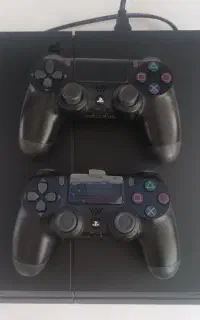 ps4 fat ۵۰۰ دو دسته با ۵ عدد دیسک