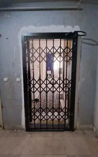 حفاظ درب آپارتمان و مغازه