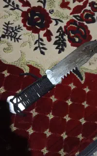 چاقو به فروش می رسد