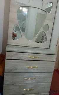 دراور و اینه به فروش میرسد