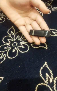 فلش ۳۲ گیگ هم با گوشی خور هم بدون گوشی خور